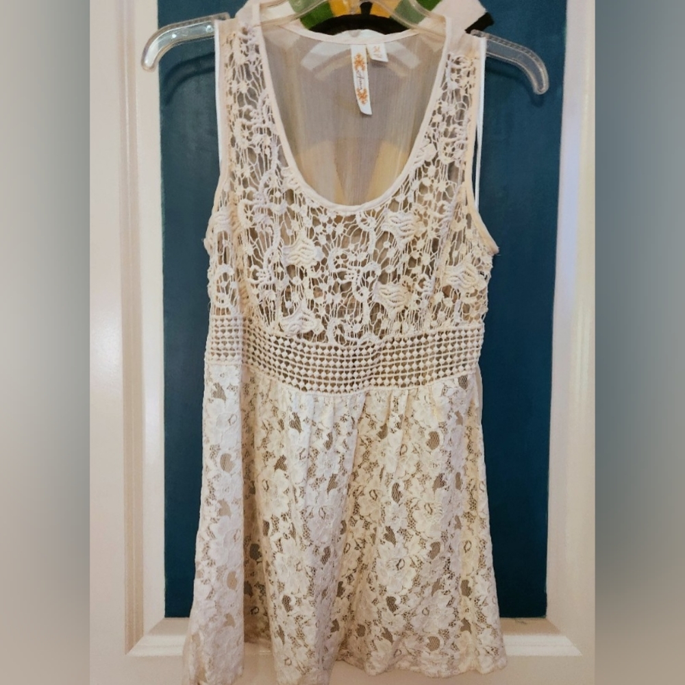 ADIVA SLEEVELESS BOHO STYLED TOP-M